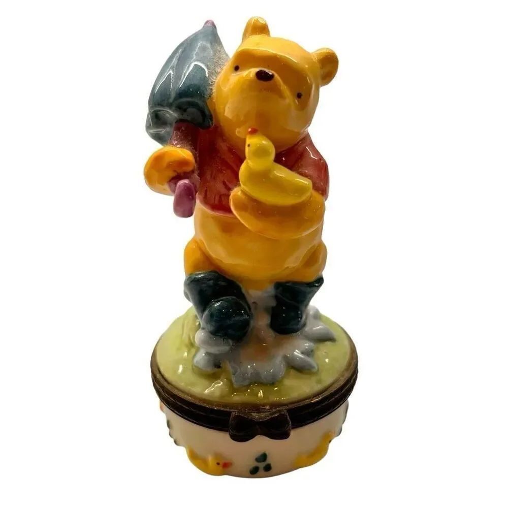 Vintage Disney Designed by Midwest Of Cannon Falls Winnie The Pooh Figurine